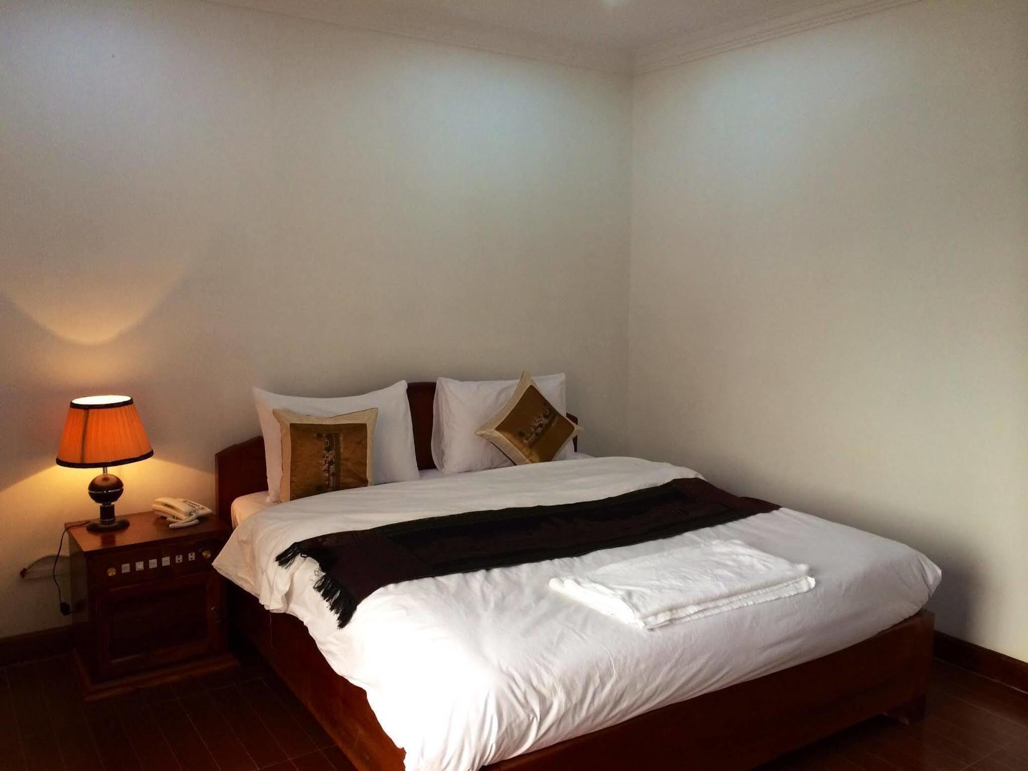Emerald Bb Battambang Hotel Dış mekan fotoğraf