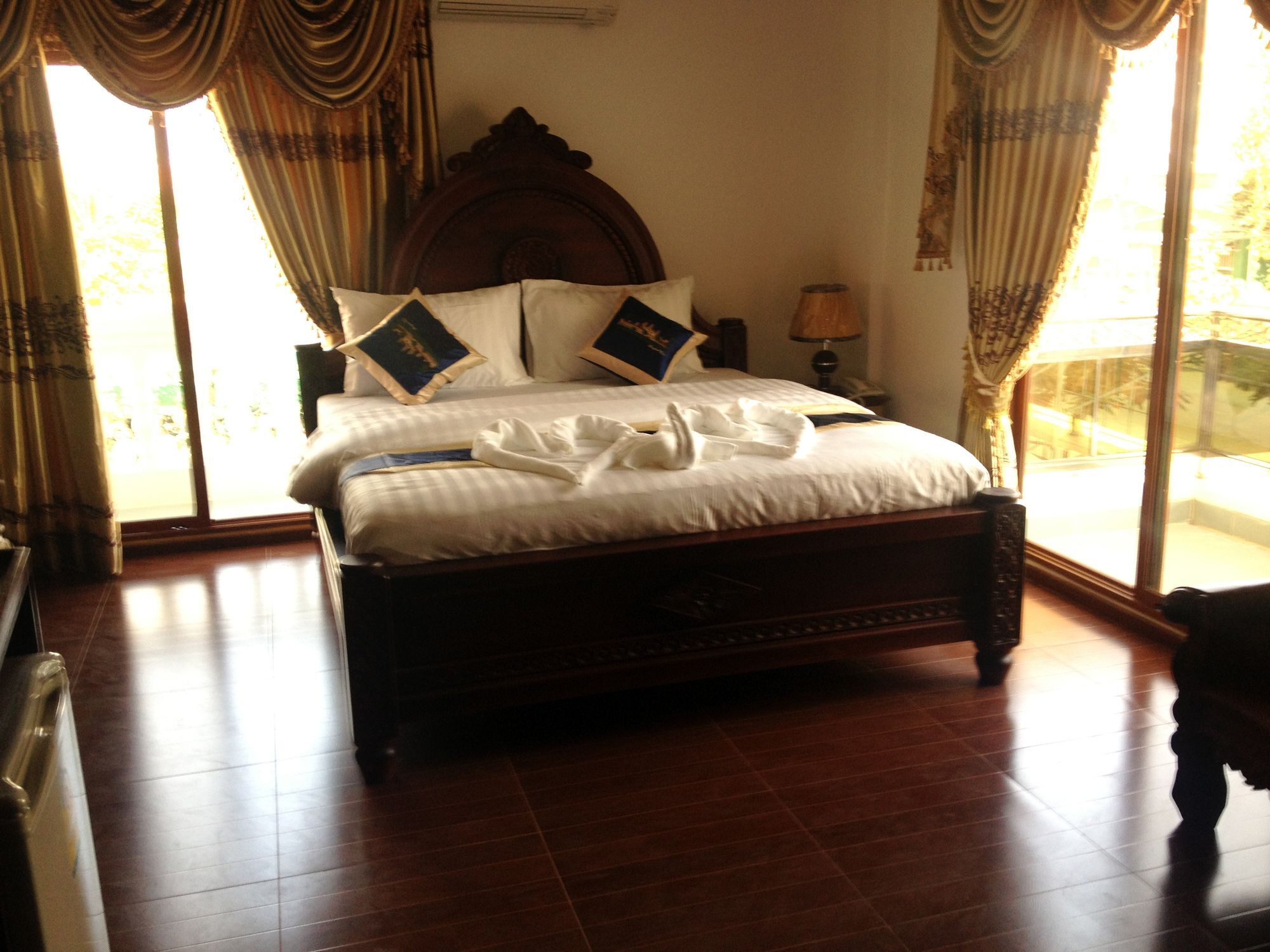 Emerald Bb Battambang Hotel Dış mekan fotoğraf